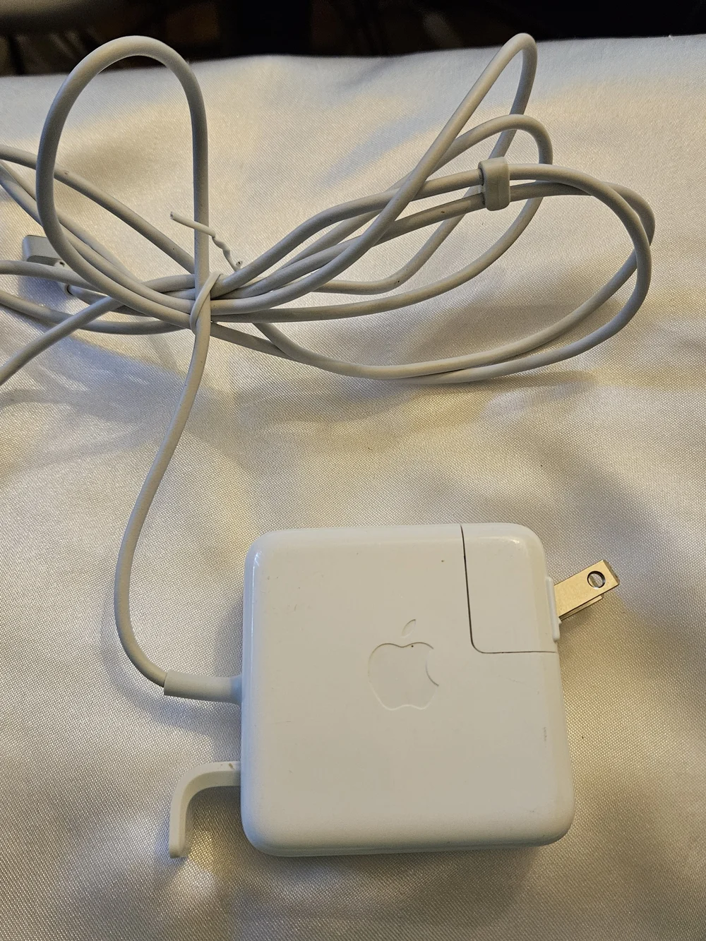 Apple MagSafe Power Adapter White